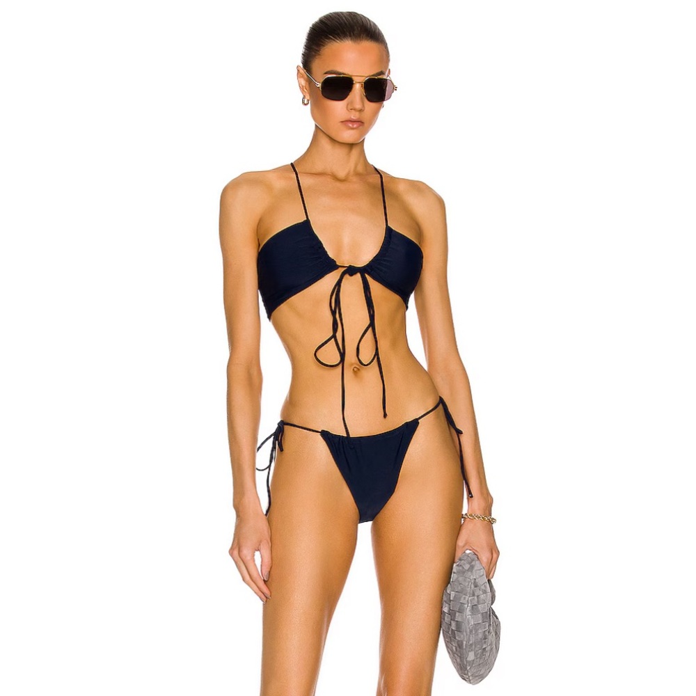 JADE SWIM ❤️‍🔥 LIVI BIKINI TOP IN NAVY NWT SIZE LARGE